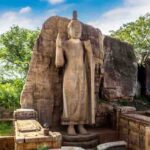 polonnaruwa statue